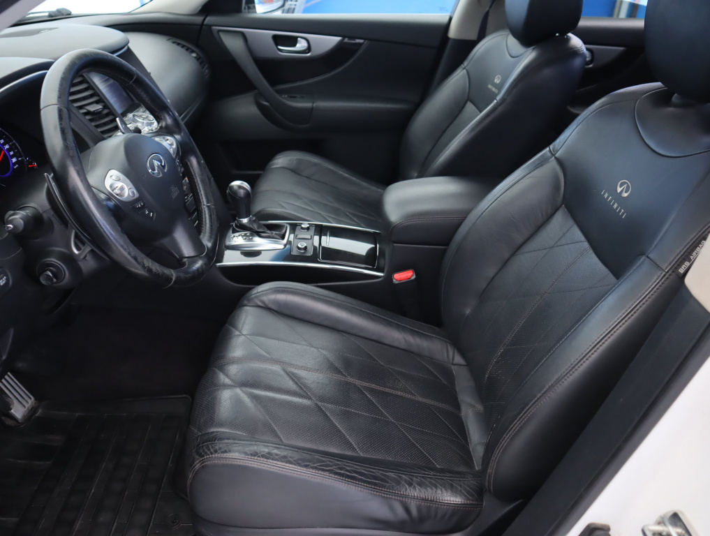 Infiniti FX