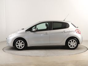 Peugeot 208 - 2015