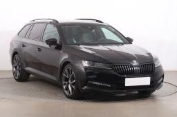 Škoda Superb 2019 Combi čierna 8