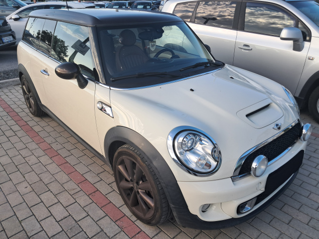 MINI Clubman 2012