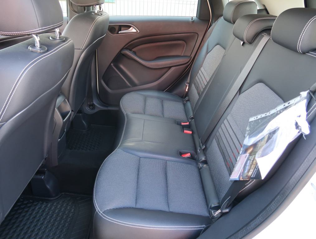 Mercedes-Benz B