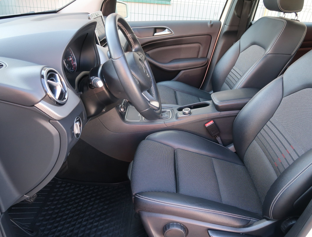 Mercedes-Benz B