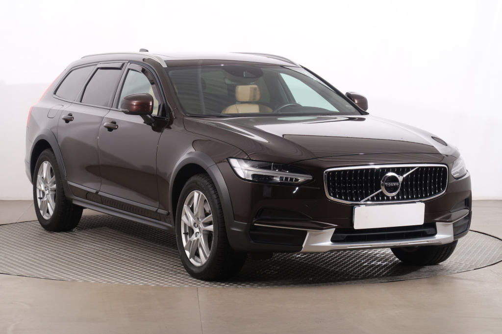 Volvo V90 Cross Country
