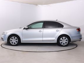 Volkswagen Jetta - 2015
