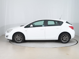 Opel Astra 2012