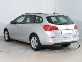 Opel Astra - 2013