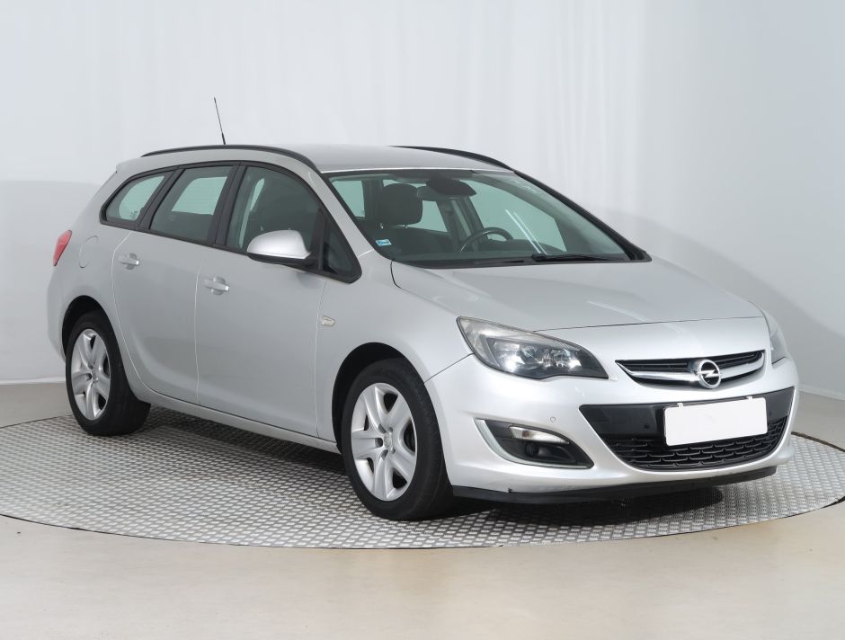 Opel Astra - 2013