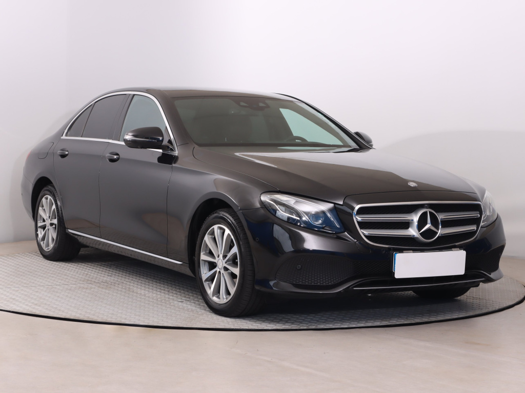 Mercedes-Benz E