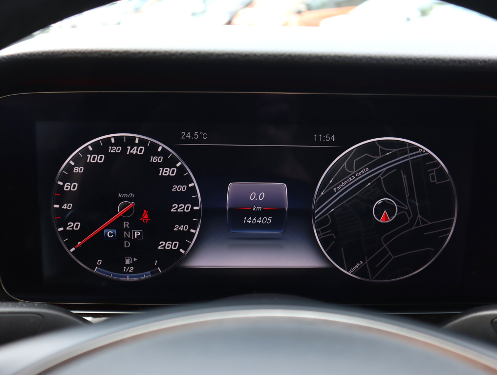 Mercedes-Benz E