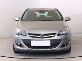 Opel Astra - 2013