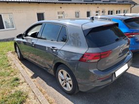 Volkswagen Golf - 2021