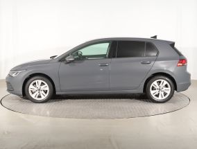 Volkswagen Golf - 2021