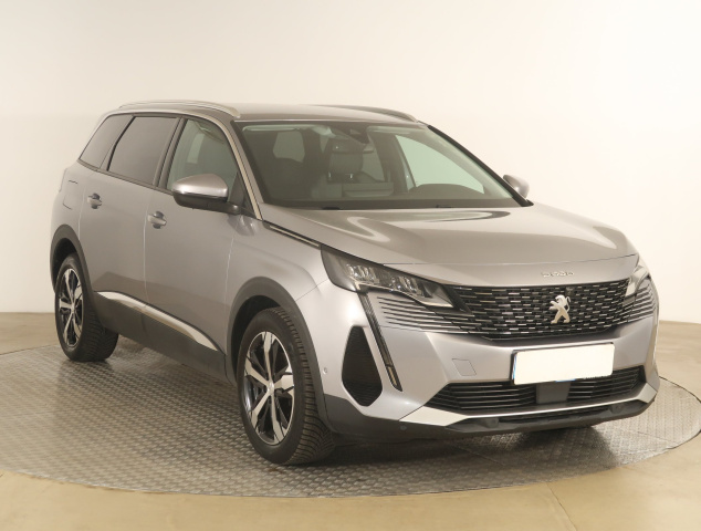 Peugeot 5008 2021