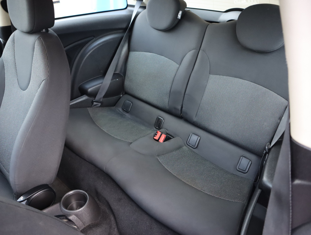 MINI 3-door