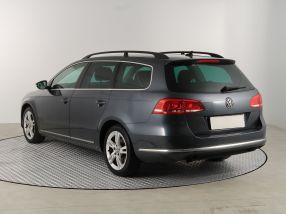 Volkswagen Passat - 2011