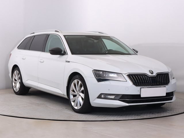 Škoda Superb 2016