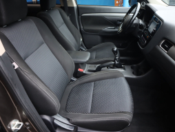 Mitsubishi Outlander 2016