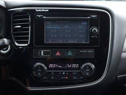 Mitsubishi Outlander 2016