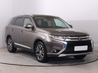 Mitsubishi Outlander, 2016