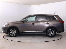 Mitsubishi Outlander 2016