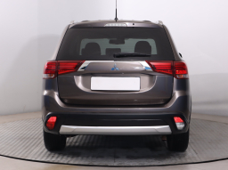 Mitsubishi Outlander 2016
