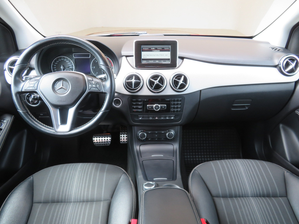 Mercedes-Benz B
