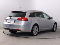 Opel Insignia 2011