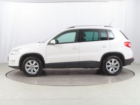 Volkswagen Tiguan - 2010
