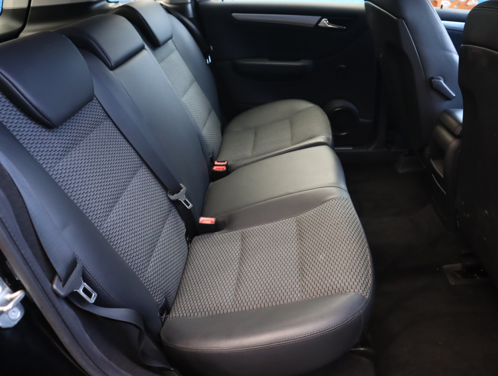 Mercedes-Benz B