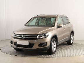 Volkswagen Tiguan - 2012