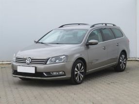 Volkswagen Passat - 2012