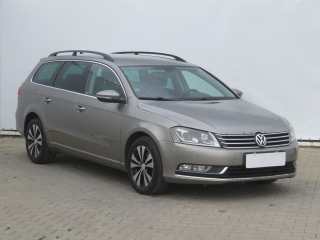 Volkswagen Passat, 2012