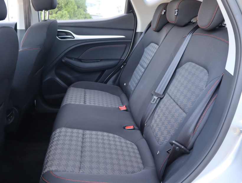 MG ZS SUV, 2025
