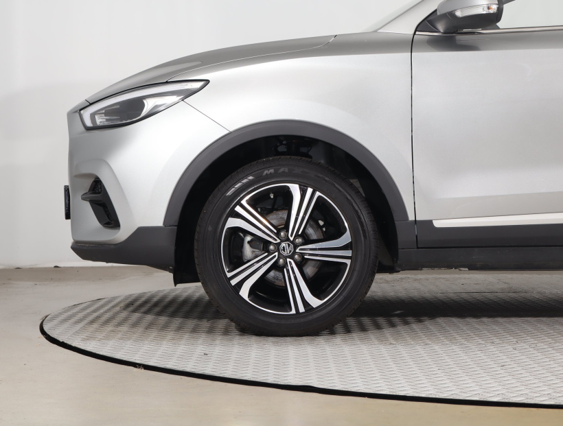 MG ZS SUV, 2025