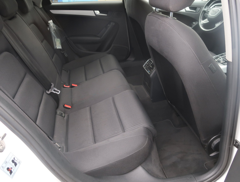 Audi A4, 2015
