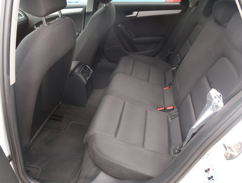 Audi A4, 2015