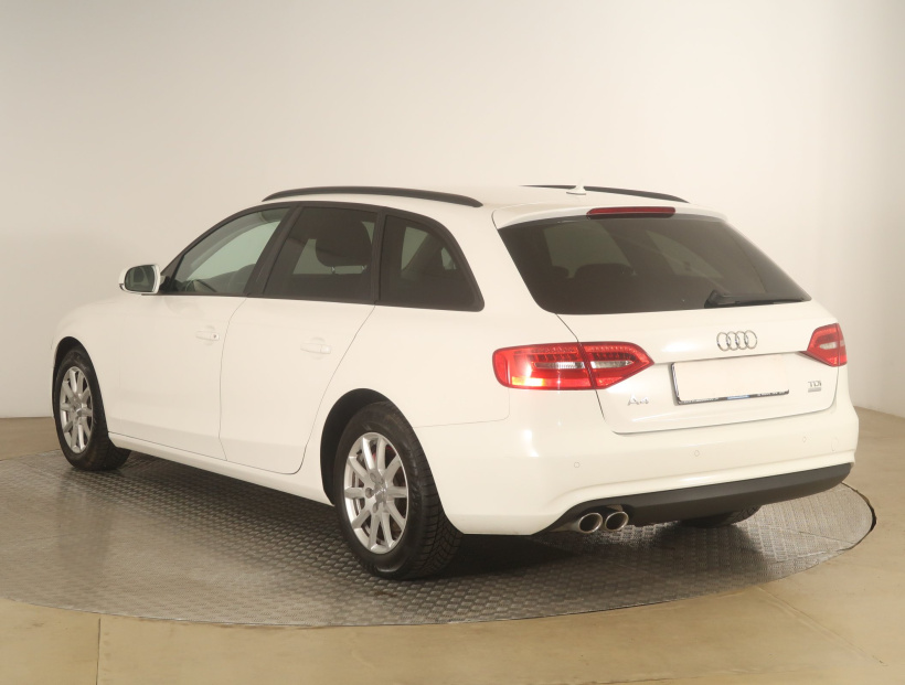 Audi A4, 2015