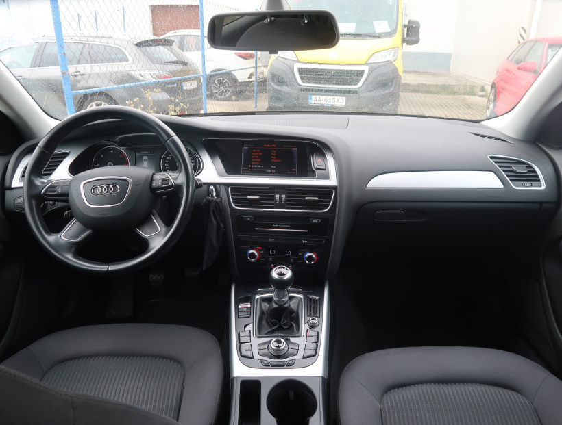 Audi A4, 2015