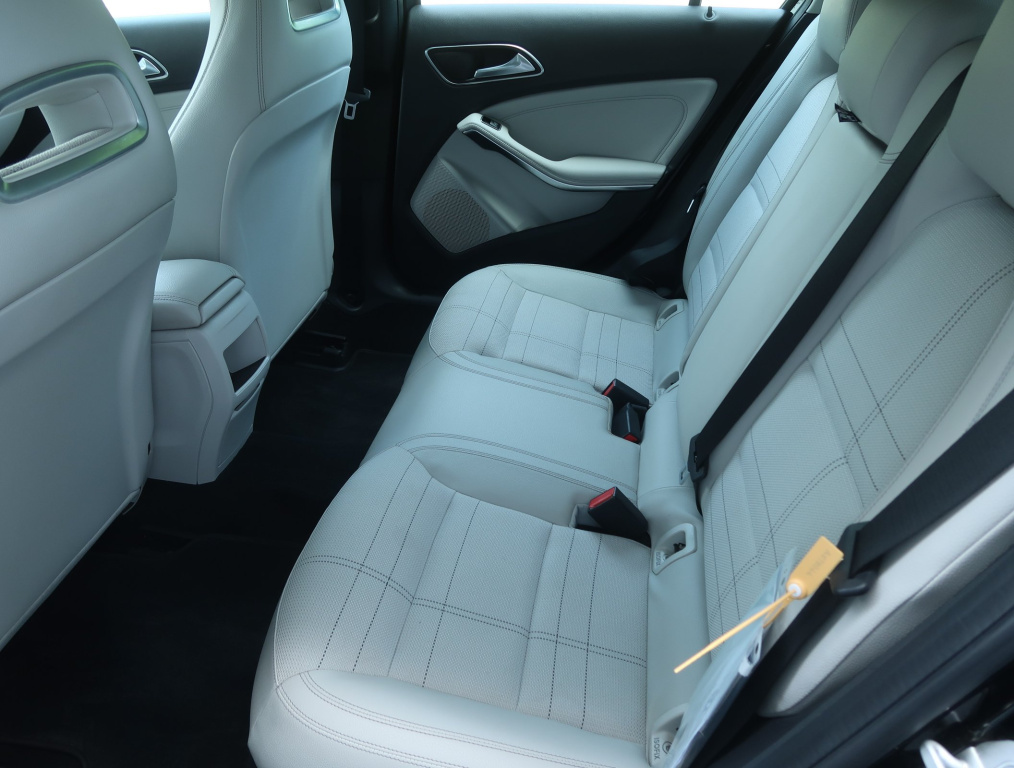 Mercedes-Benz A