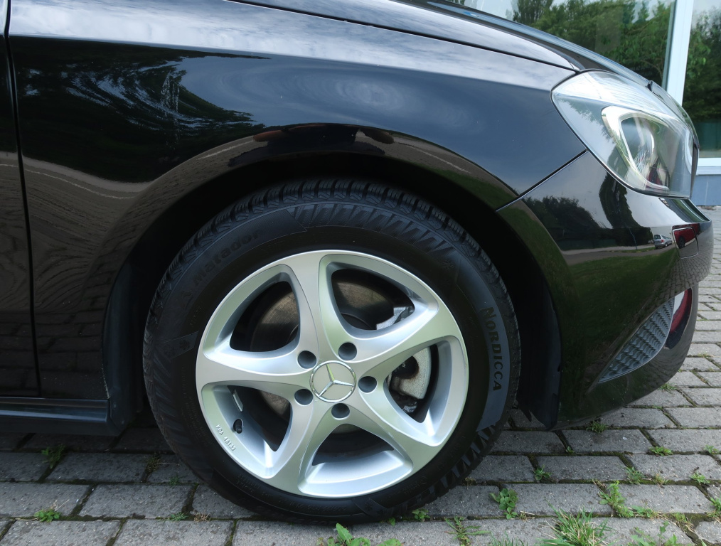 Mercedes-Benz A