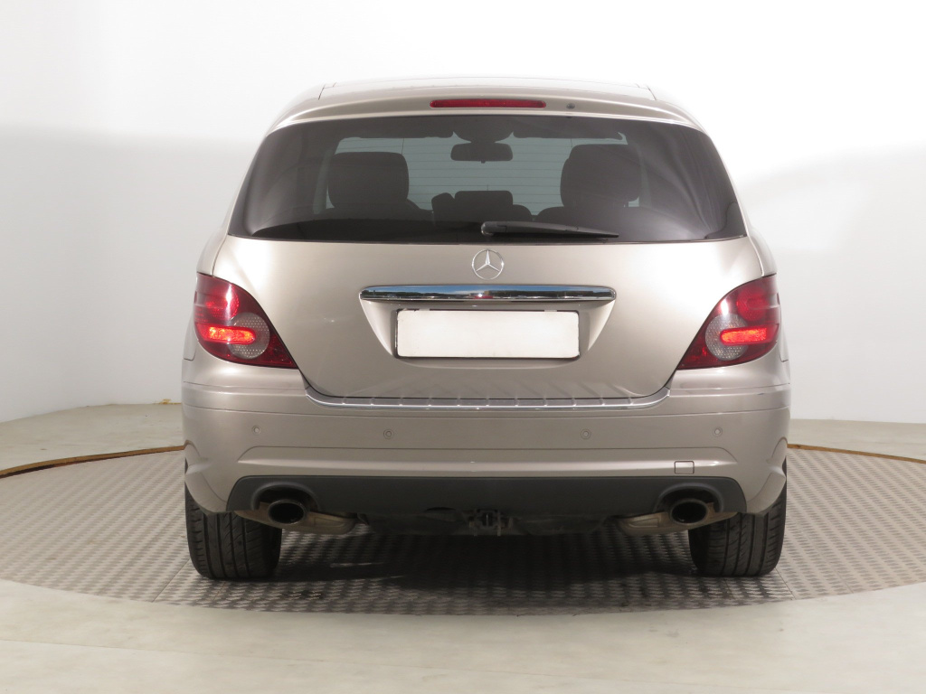 Mercedes-Benz R