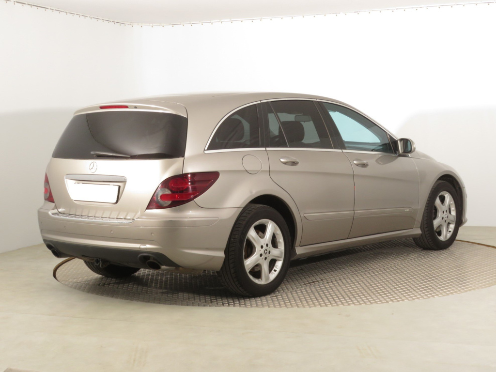 Mercedes-Benz R