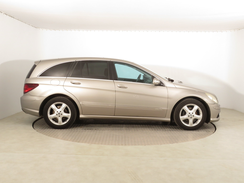 Mercedes-Benz R