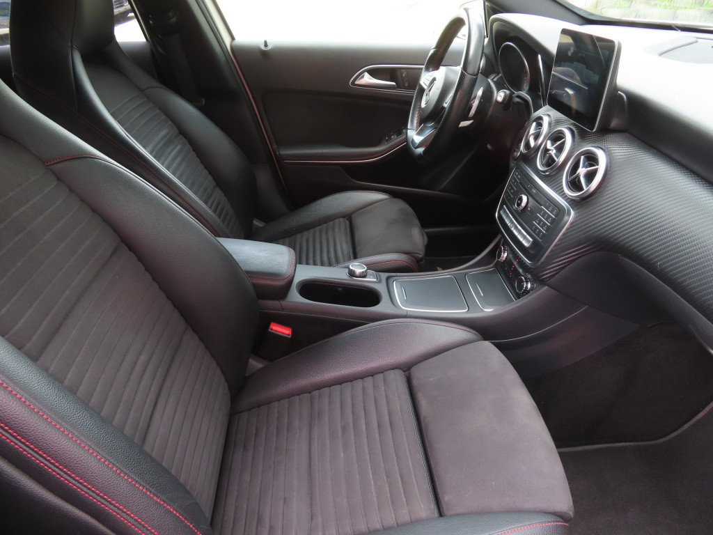 Mercedes-Benz A