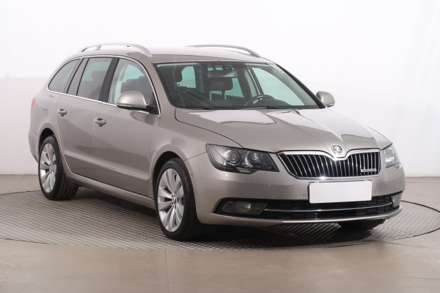 Škoda Superb 2013