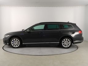 Volkswagen Passat - 2020