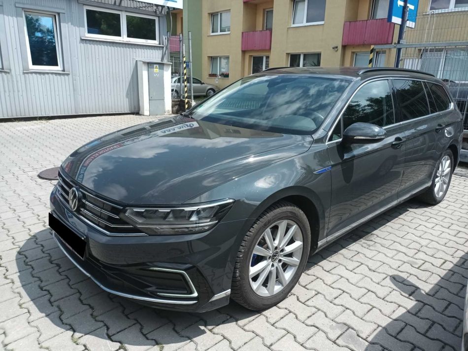 Volkswagen Passat - 2020