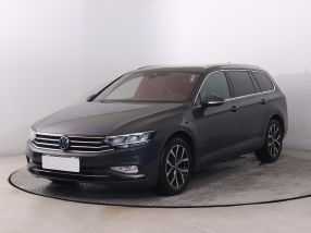 Volkswagen Passat - 2021