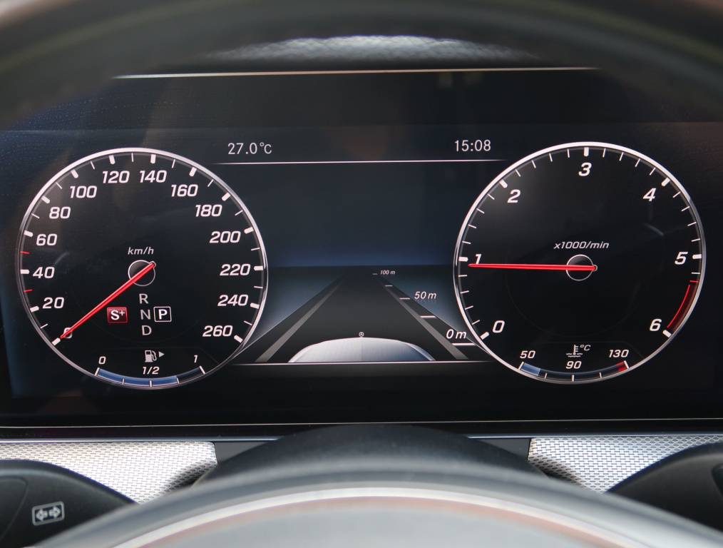 Mercedes-Benz E