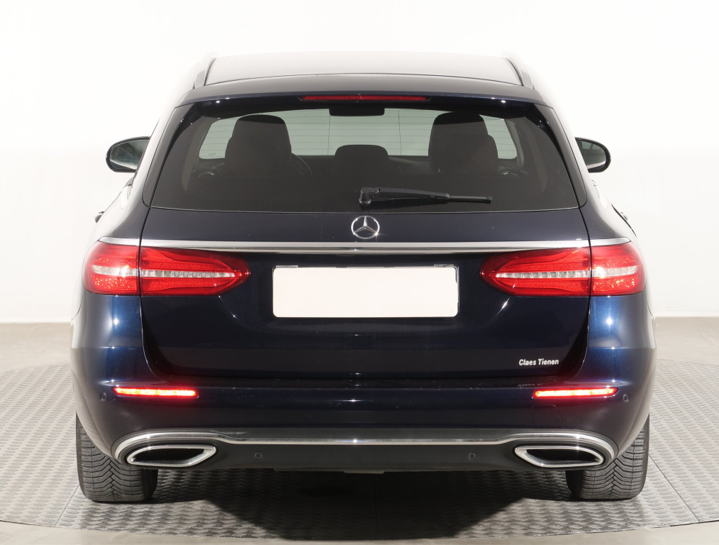 Mercedes-Benz E